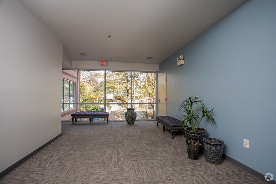 More Photos Of 308 W Rosemary St, Chapel Hill Office For Lease