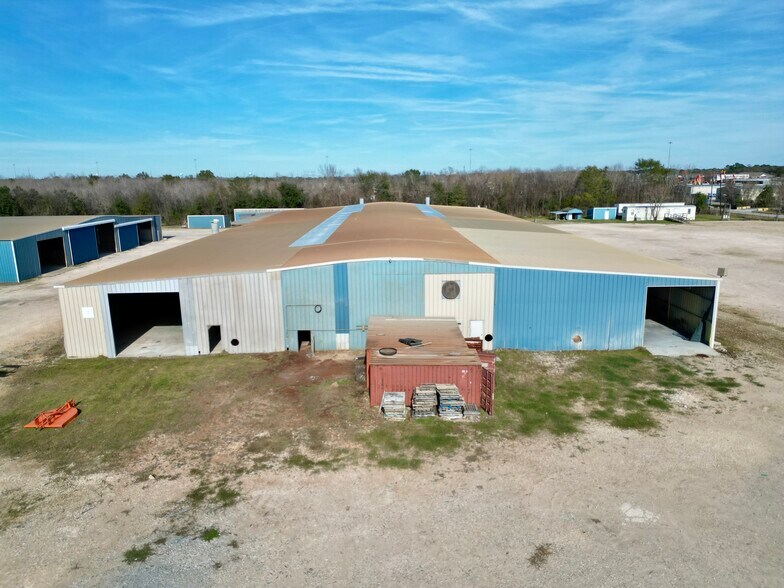 More Photos Of 4835 Bourque rd, Nederland Industrial For Lease
