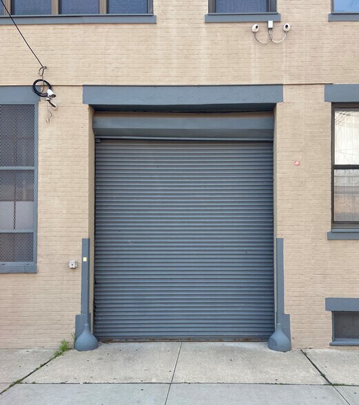 More Photos Of 40-29 27th St, Long Island City Warehouse For Lease