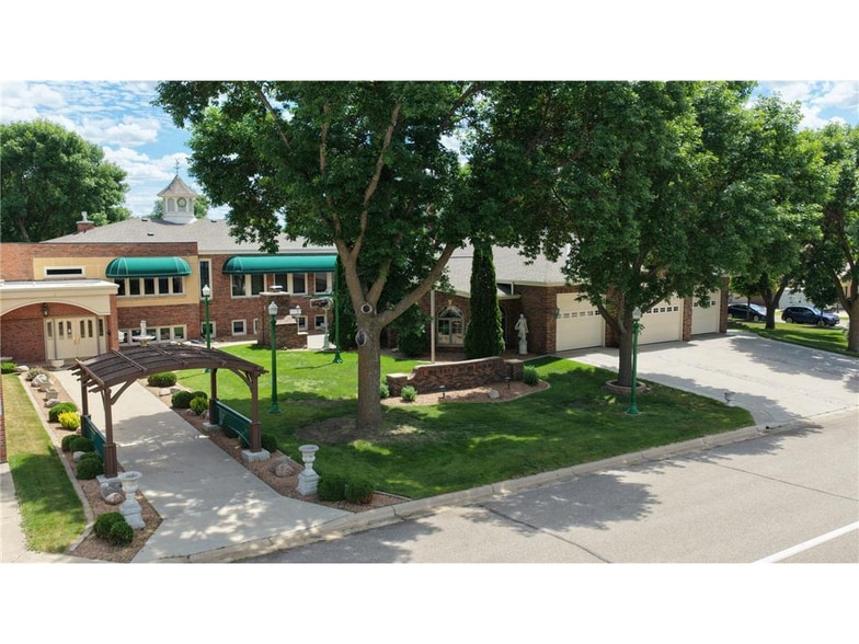 Primary Photo Of 115 S Main St, Blomkest Specialty For Sale