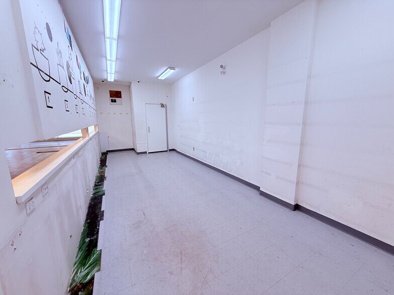 More Photos Of 391 Bank St, Ottawa Storefront Retail Office For Sale
