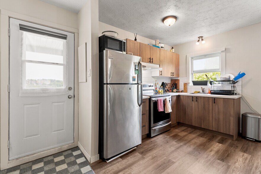 More Photos Of 338 Rue Brooks, Sherbrooke Apartments For Sale