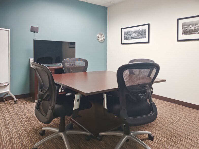 More Photos Of N19W24400 Riverwood Dr, Waukesha Coworking Space