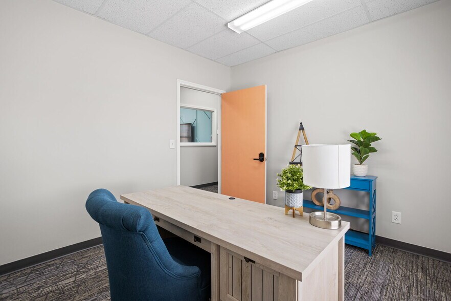 More Photos Of 1839 Robin Rd, Martinsville Office For Lease