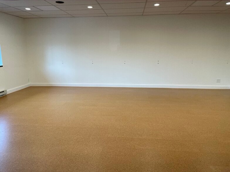 More Photos Of 325 S Highland Ave, Briarcliff Manor Village Medical For Lease