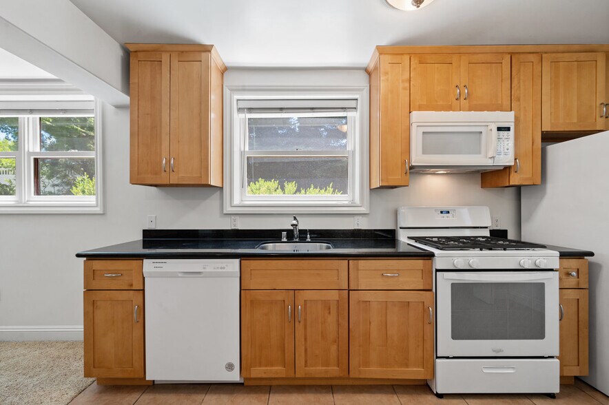 More Photos Of 333 G St, San Rafael Apartments For Sale