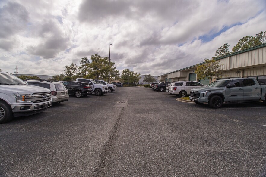 More Photos Of 6973 Highway Ave, Jacksonville Warehouse For Sale