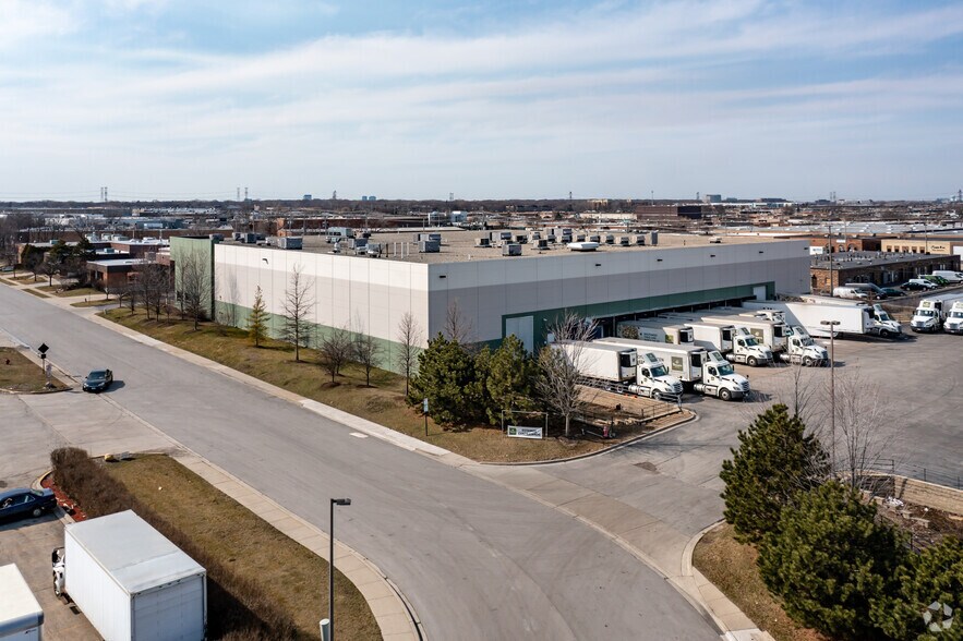More Photos Of 1490 Chase Ave, Elk Grove Village Warehouse For Lease