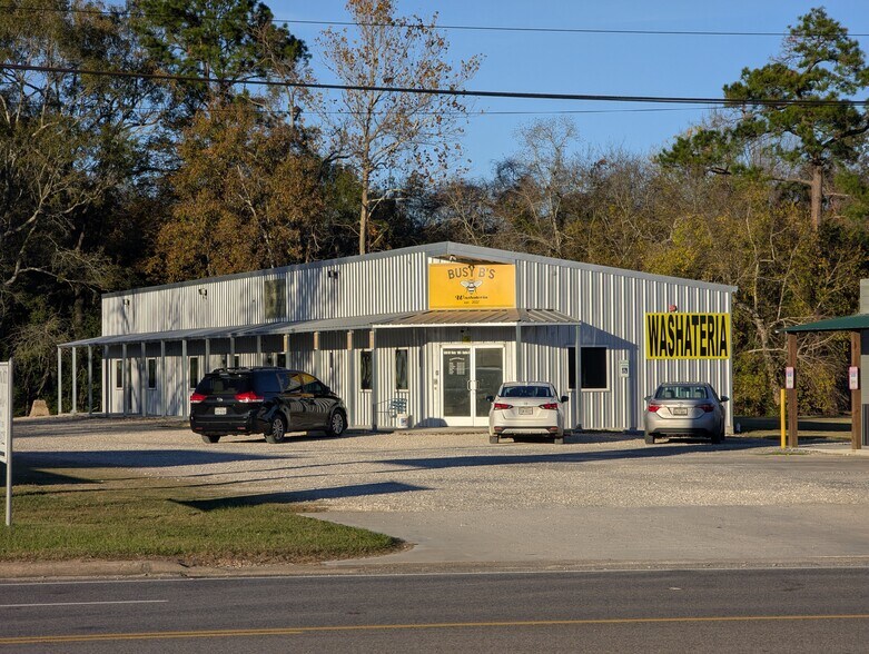 More Photos Of 660 Highway 105 E, Sour Lake General Retail For Lease