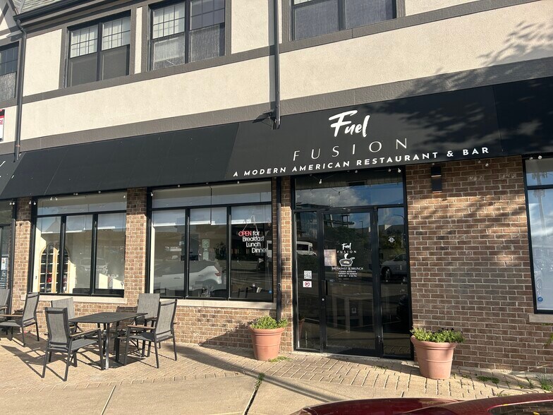 More Photos Of 1222 Washington Ct, Wilmette Specialty For Lease