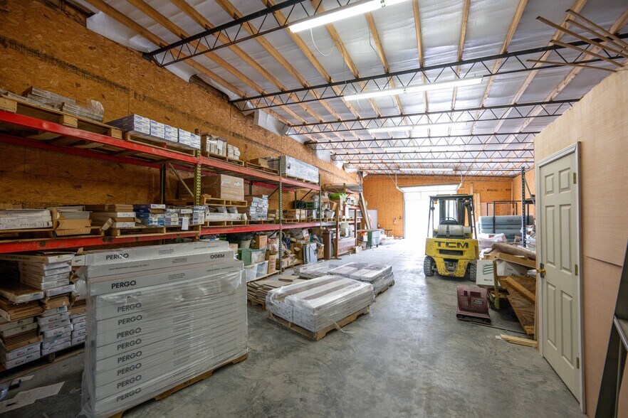 More Photos Of 455 E Main St, Parsons General Retail For Sale