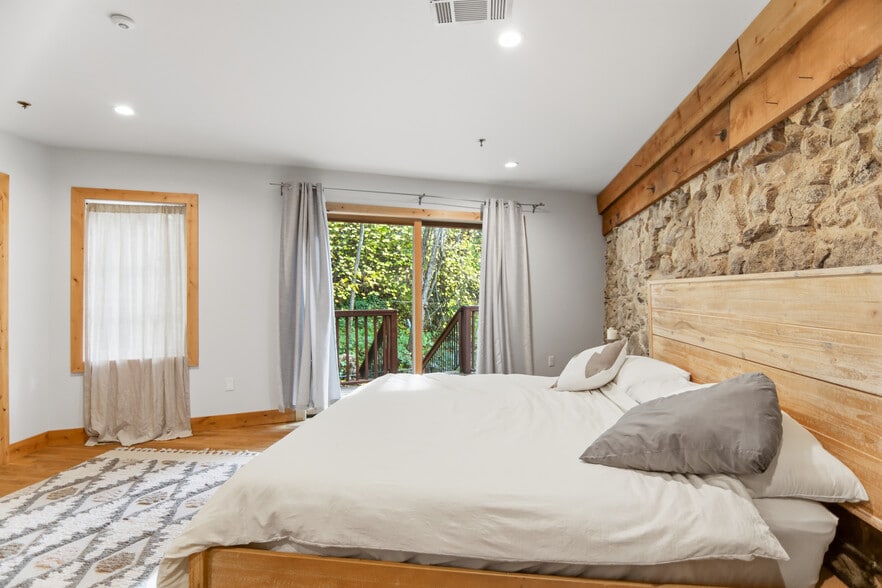 More Photos Of 107 Sacramento St, Nevada City Restaurant For Sale