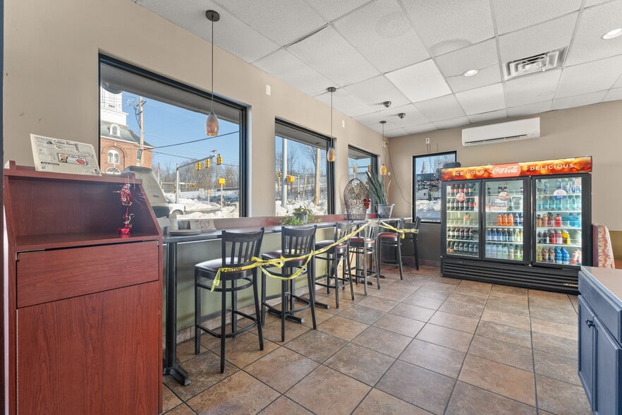 More Photos Of 525 Main St, Leominster Restaurant For Lease