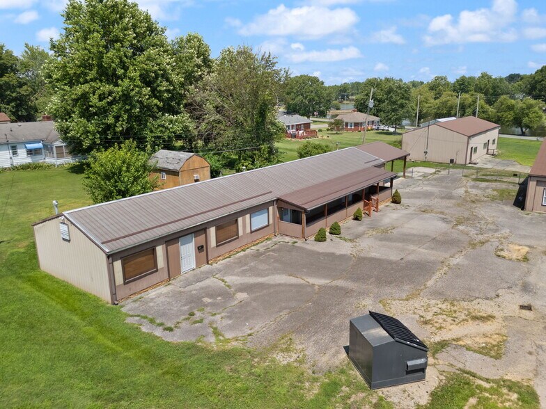 More Photos Of , Scottsburg Unknown For Sale