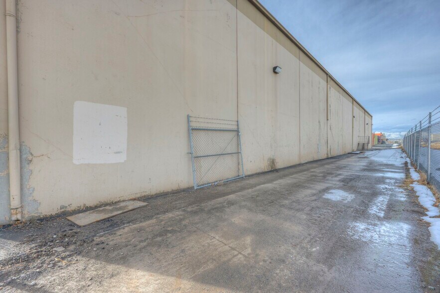 More Photos Of 575-585 Reactor Way, Reno Distribution For Lease