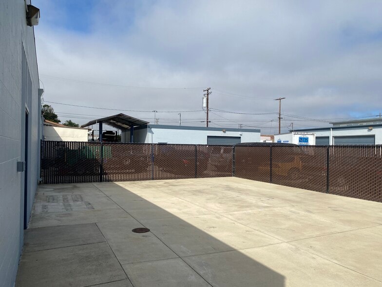 More Photos Of 807-811 E Chestnut Ave, Lompoc Service For Lease