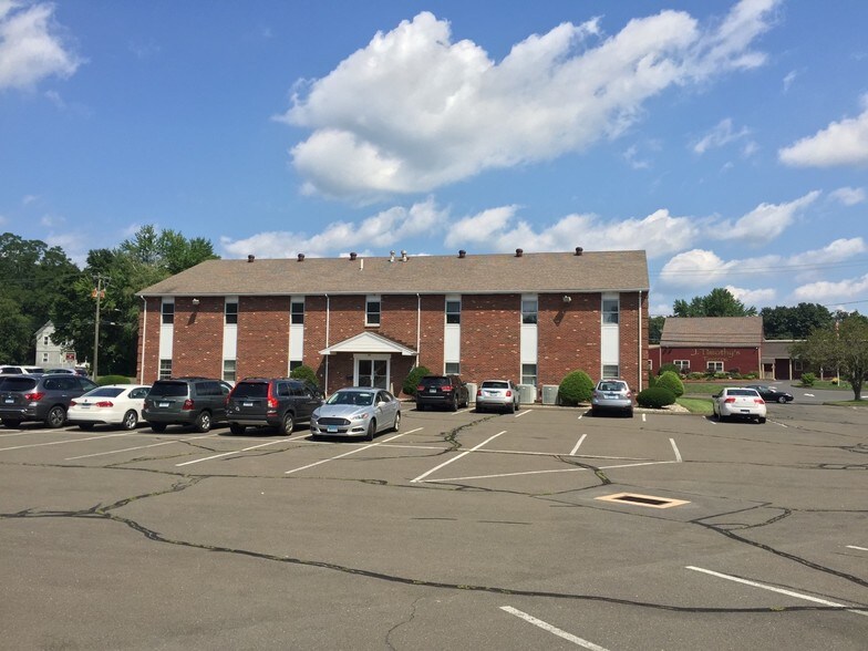 More Photos Of 146 New Britain Ave, Plainville Medical For Lease