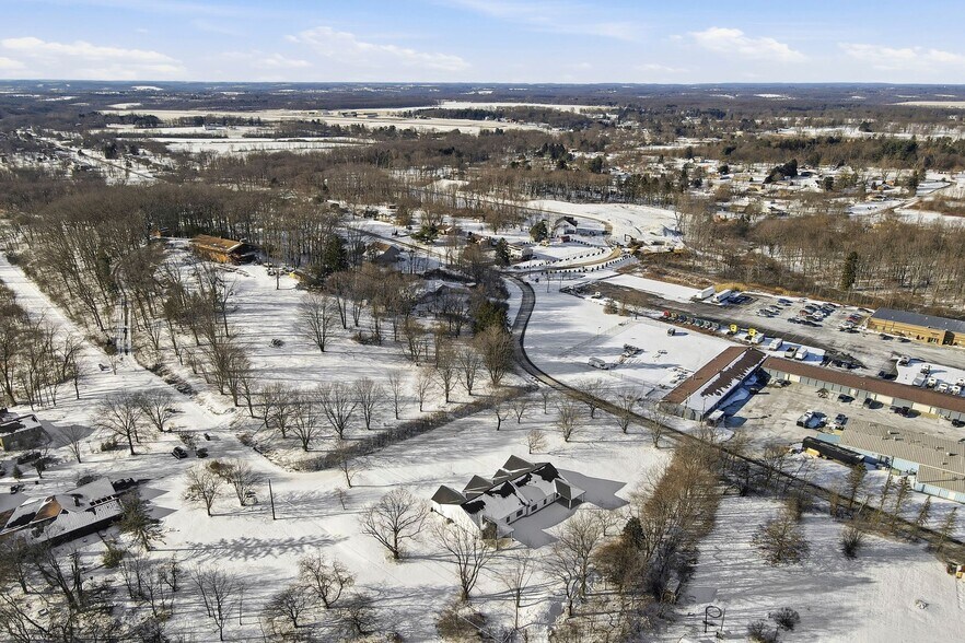 More Photos Of 100 Huselton Dr, Butler Multifamily For Sale