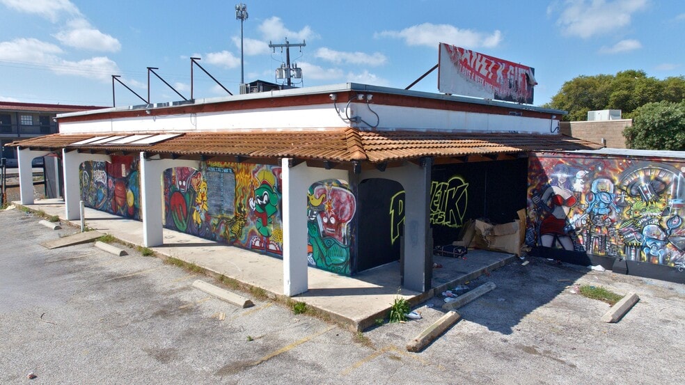 Primary Photo Of 6515 W Military Dr, San Antonio Freestanding For Sale