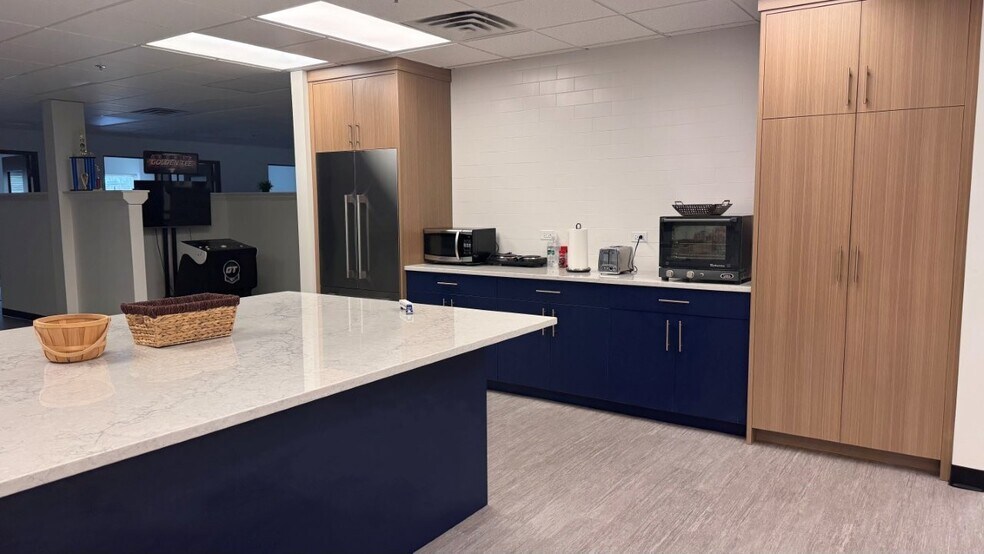 More Photos Of 1750 E Main St, St Charles Office For Sale