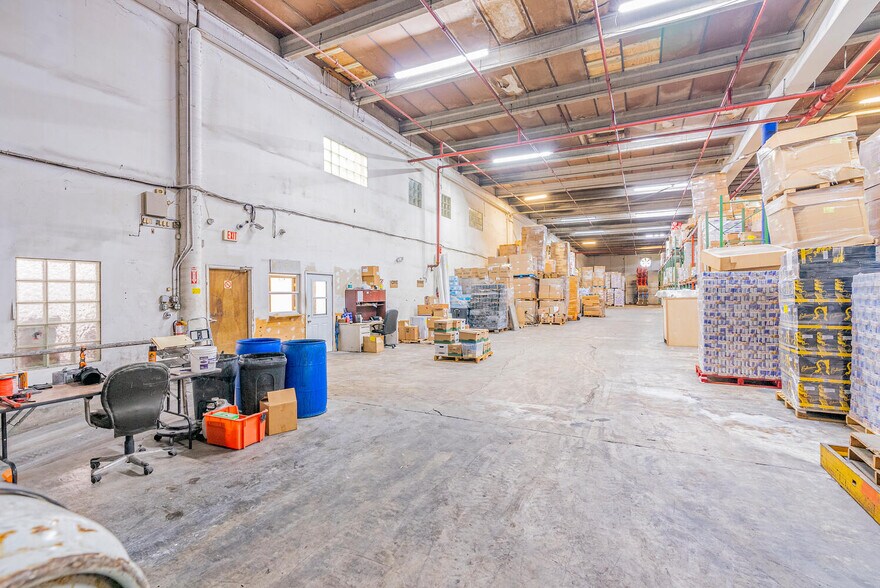 More Photos Of 7131 NW 26th Ave, Miami Warehouse For Sale