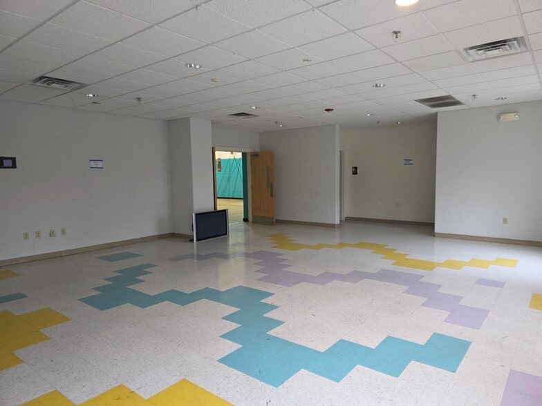 More Photos Of 3 Battaile Dr, Winchester Lodge Meeting Hall For Sale