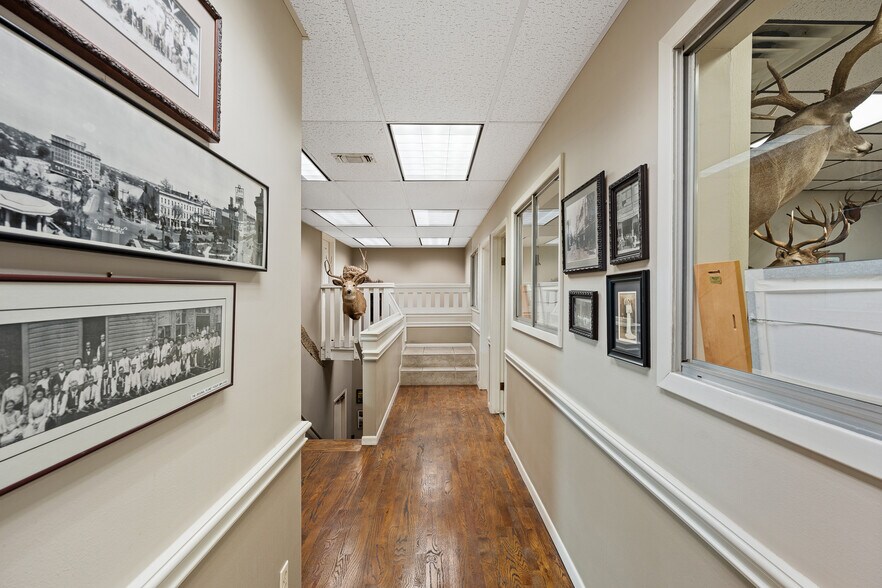 More Photos Of 2238 NW Loop 410 Fwy, San Antonio Auto Repair For Sale