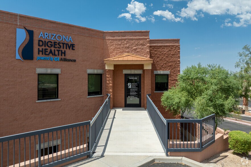 More Photos Of 7490 N Oracle Rd, Tucson Medical For Sale