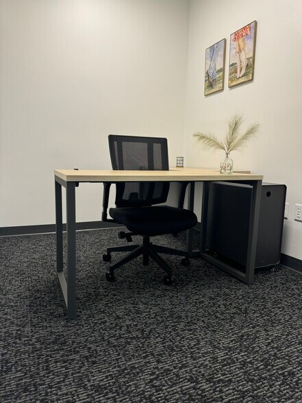 More Photos Of 15450 New Barn Rd, Miami Lakes Coworking Space