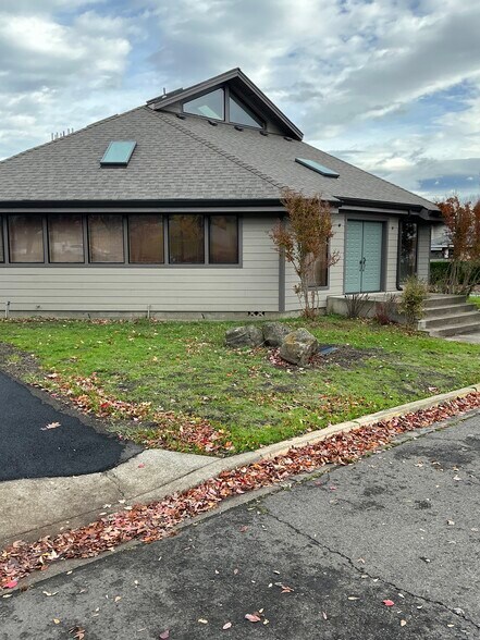 More Photos Of 400 Williamson Way, Ashland Office Residential For Sale