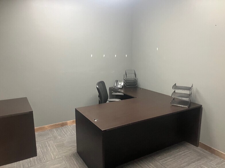 More Photos Of 1438 Johns Creek Rd, Milton Industrial For Lease