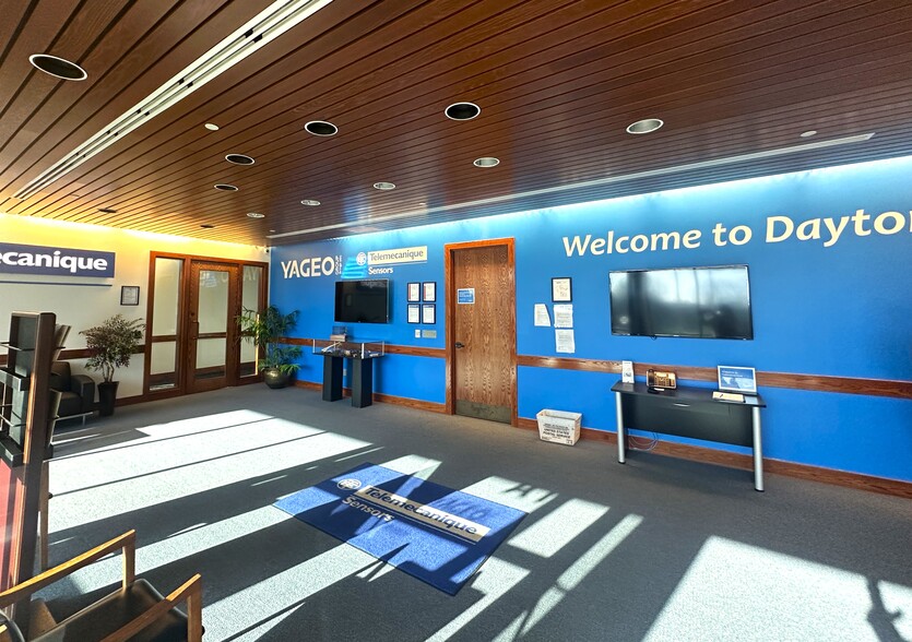 More Photos Of 1875 Founders Dr, Dayton Warehouse For Sale