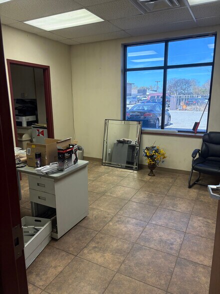 More Photos Of 3110 S Broadway St, Wichita Auto Dealership For Sale