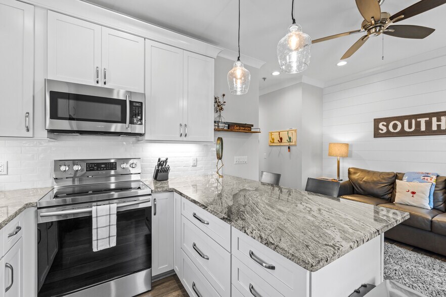 More Photos Of 8 State of Mind St, Bluffton Loft Creative Space For Sale