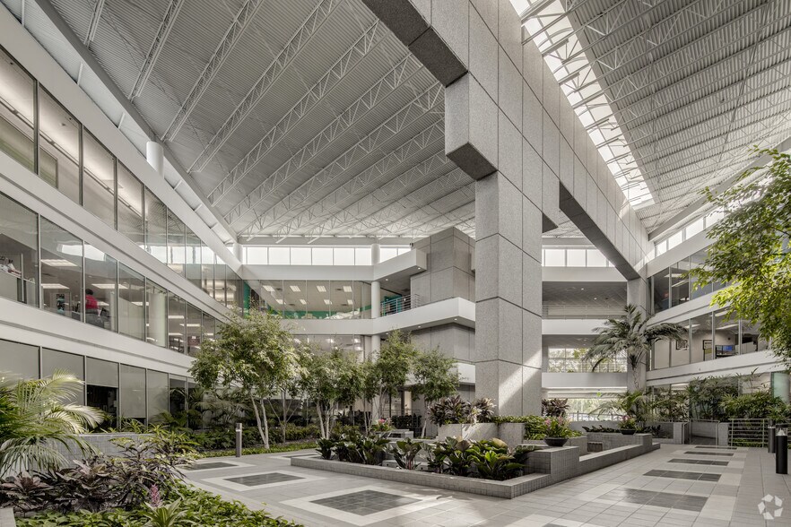 More Photos Of 2600 Maitland Center Pky, Maitland Office Residential For Lease