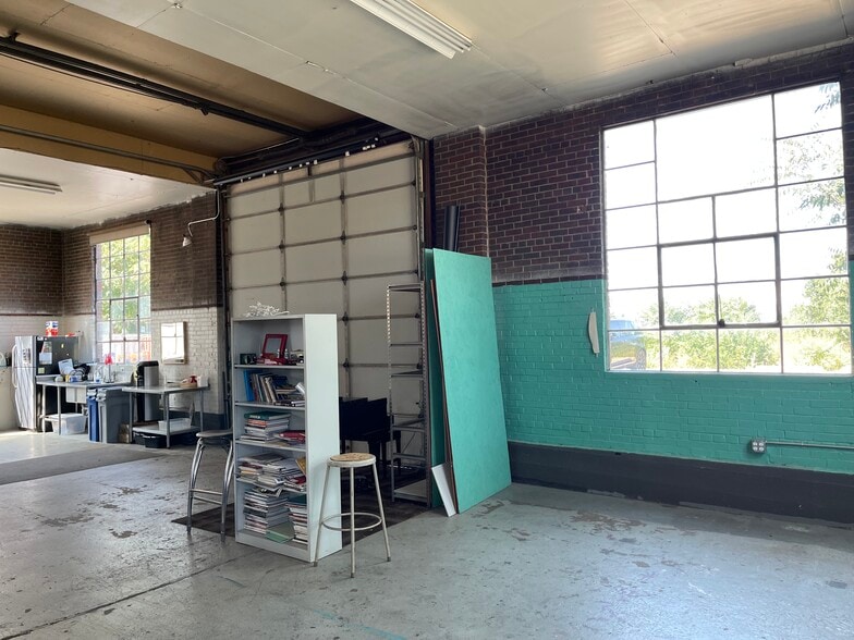 More Photos Of 3327 Brighton Blvd, Denver Warehouse For Lease