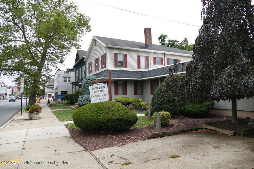 More Photos Of 58 W Main St, Freehold Office For Lease