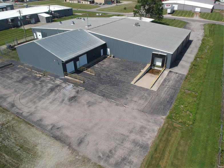 More Photos Of 1810 Troy Ave, New Castle Warehouse For Sale