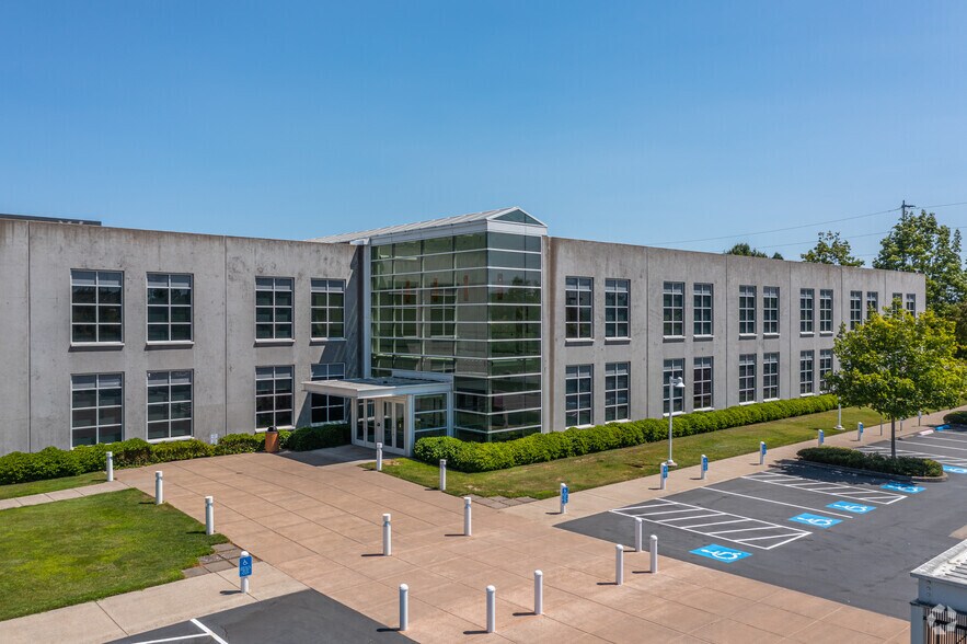 More Photos Of 555 International Way, Springfield Office For Lease