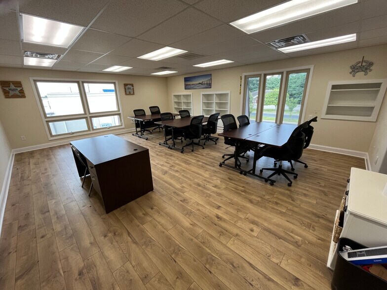 More Photos Of 254 Brick Blvd, Brick Medical For Lease