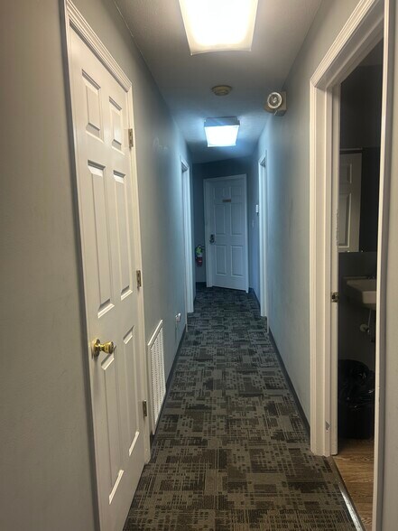 More Photos Of 114 Lexington Tpke, Amherst Medical For Lease