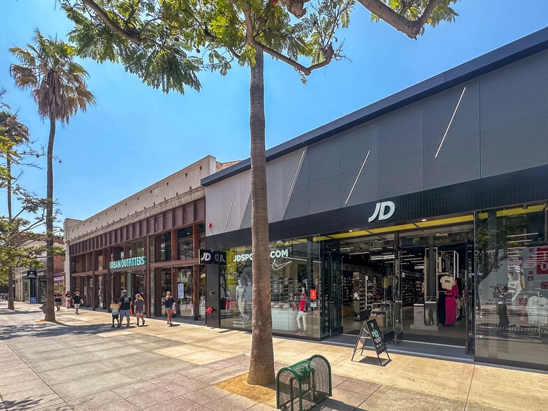 More Photos Of 1440 3rd Street Promenade St, Santa Monica Storefront For Lease