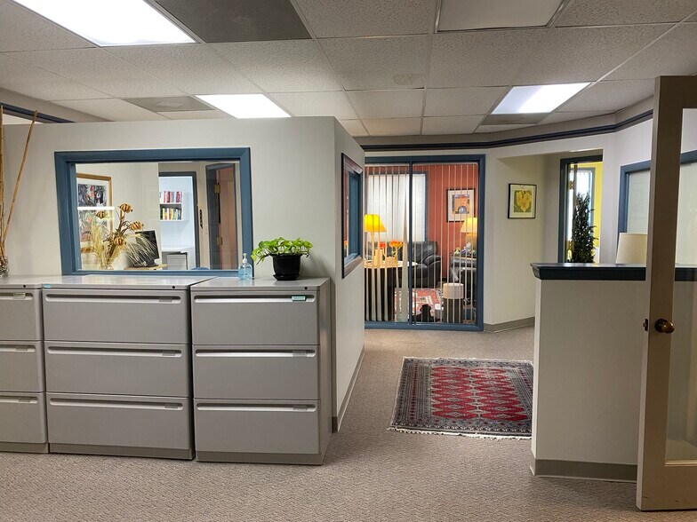 More Photos Of 106 Elden St, Herndon Medical For Sale