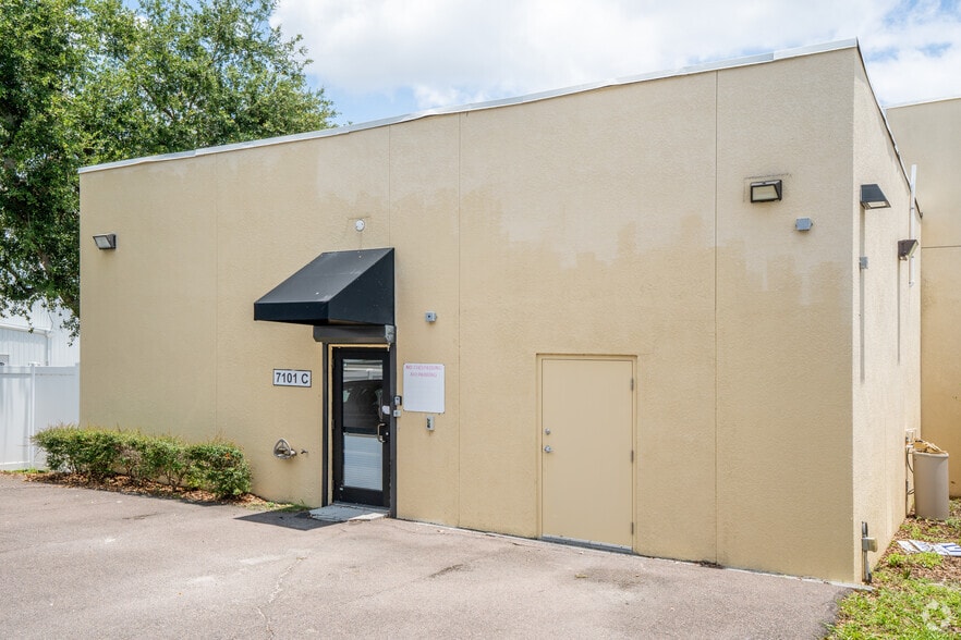 More Photos Of 7101 US Highway 19 N, Pinellas Park Storefront For Lease