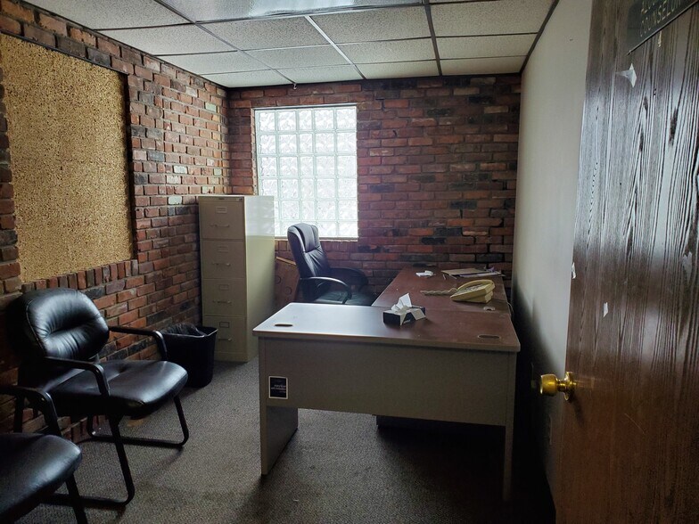 More Photos Of 2282 Elmwood Ave, Kenmore Medical For Lease