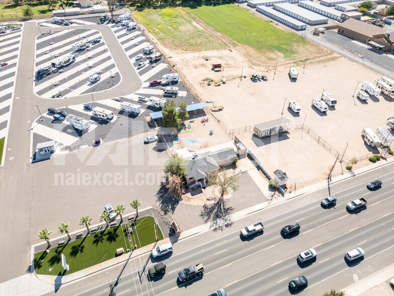 More Photos Of 1545 W State St, Hurricane Veterinarian Kennel For Sale