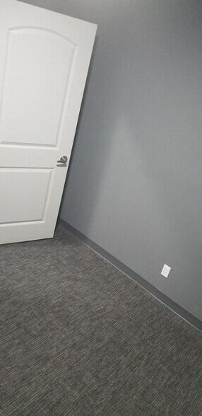 More Photos Of 116 W Grand River Ave, Brighton Storefront Retail Office For Sale