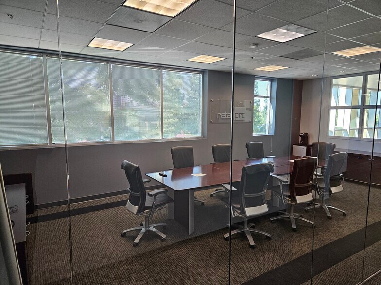 More Photos Of 400 Plaza Dr, Folsom Office For Lease