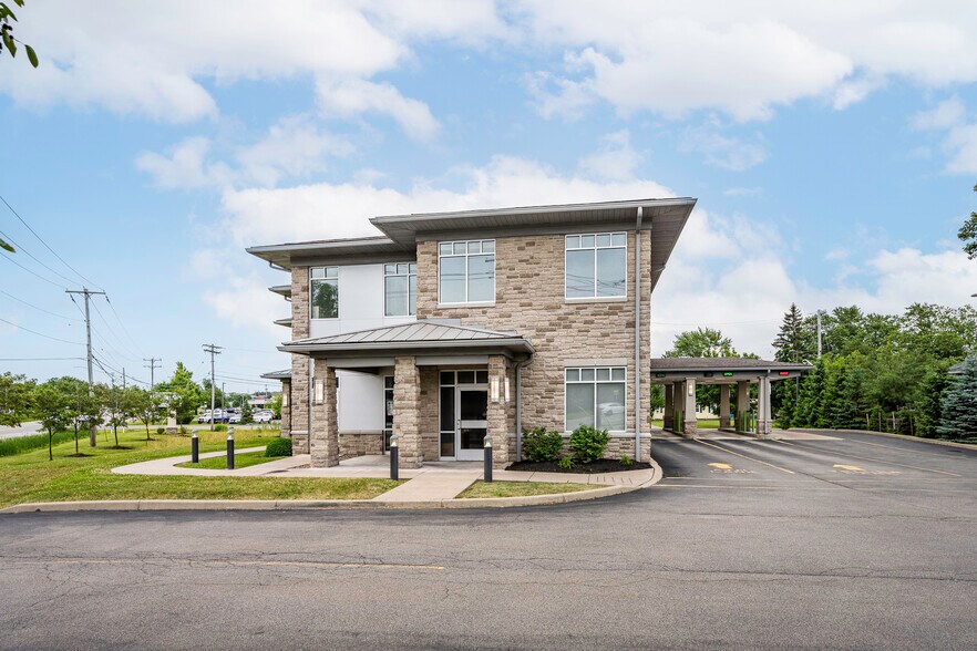 More Photos Of 3020 Orchard Park Rd, Buffalo Office For Sale