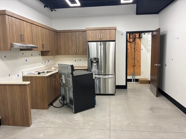 More Photos Of 1657 S. Boston St STE B, Lehi Industrial For Lease